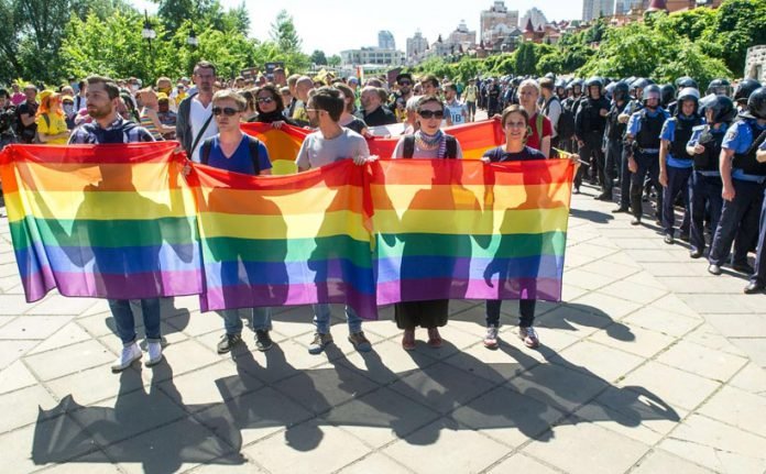 Disturbios durante la conmemoración del Orgullo en Rusia