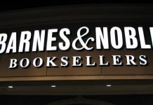 Empleada trans demandó a Barnes & Noble