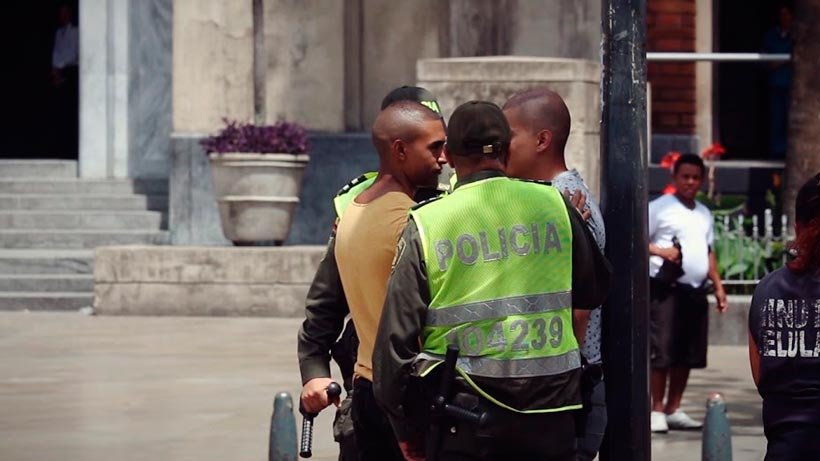 Colombia-Necesitamos-mas-besos