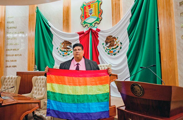 Congreso de Nayarit recibe al primer diputado abiertamente gay, Congreso de Nayarit recibe al primer diputado abiertamente gay, El Poblado en Historias