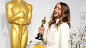 Jared leto won an Oscar por personificar una mujer trans 2014