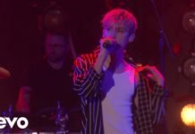 Troye Sivan canta “My My My” en Ellen, muy sexy