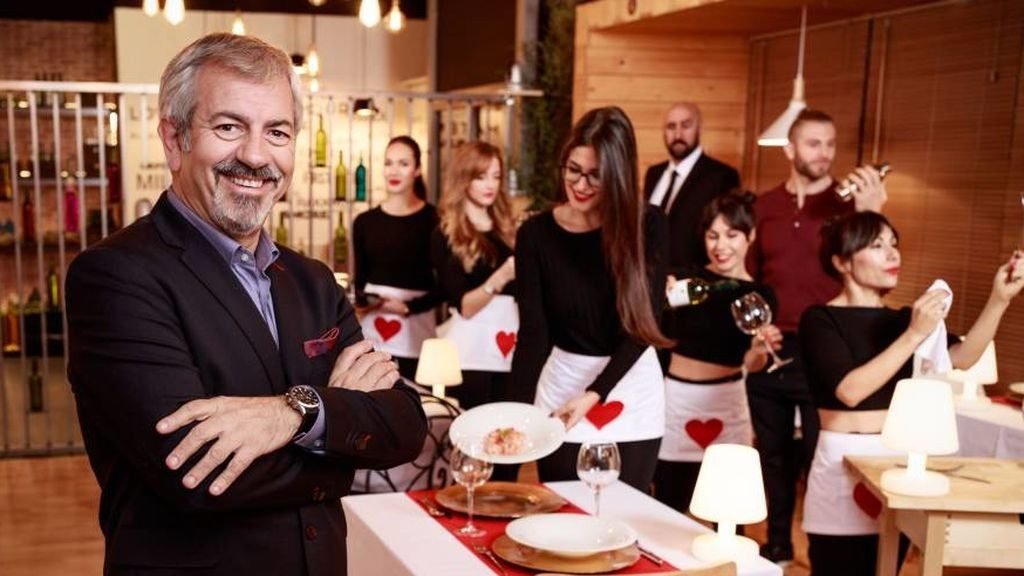 citas, Dyan habla de su vida como trans en un programa de citas, El Poblado en Historias