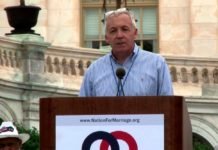 Escritor Gay piensa que Fox News es demasiado gay