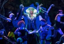 Crítico de New York Times ofrece disculpas a población trans y no binaria