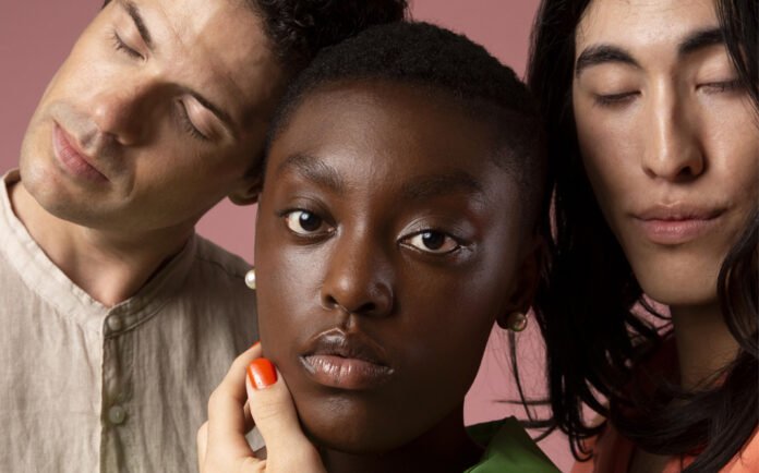 por-que-existe-la-diferenciacion-cis-y-trans-PORTADA