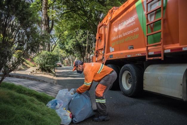 Emvarias El Poblado, Basura a tiempo, barrio limpio. Conoce los nuevos horarios de recolección de residuos en El Poblado, El Poblado en Historias