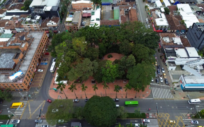 Imagen aérea Parque de El Poblado Medellin